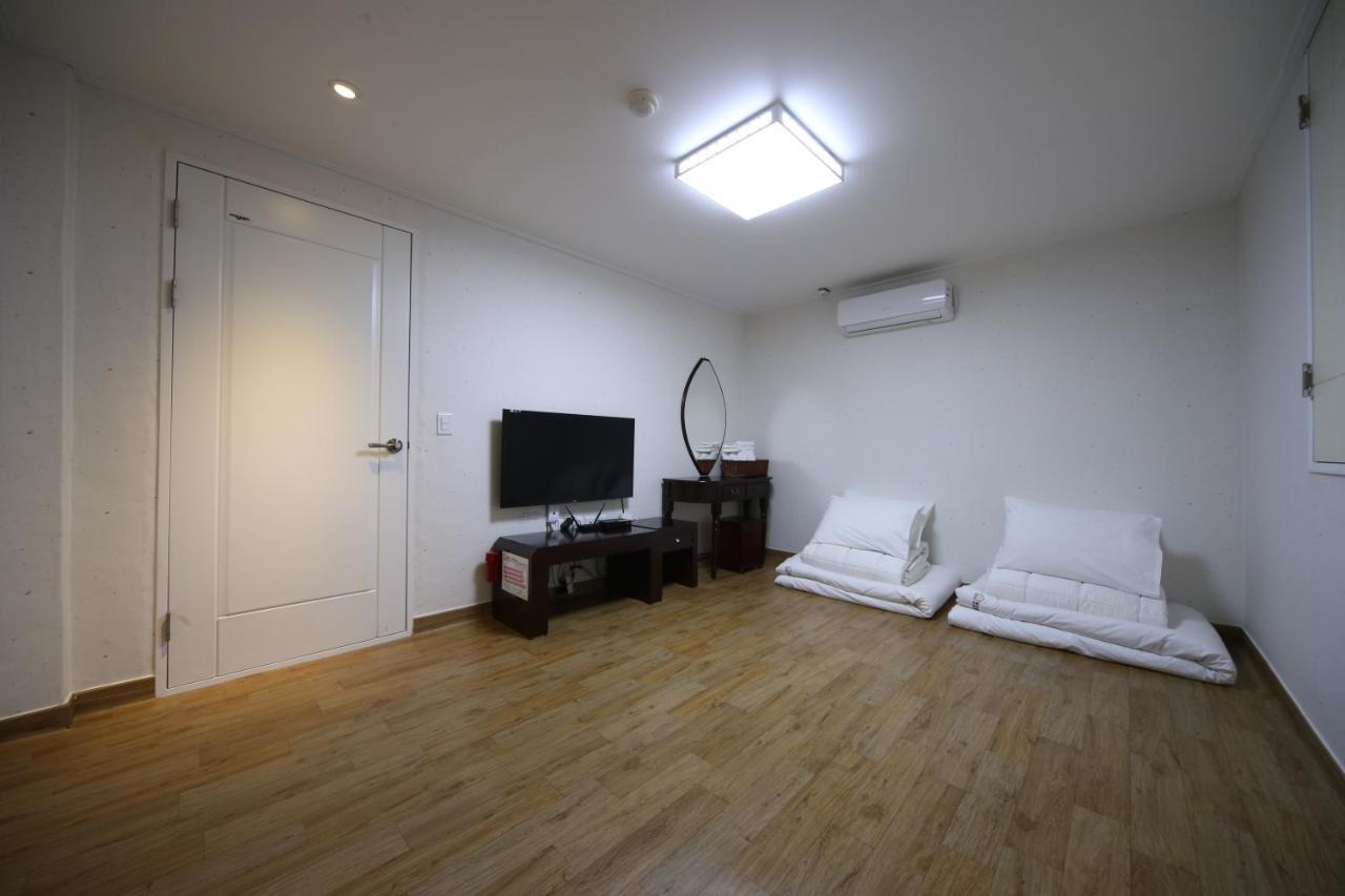 Uh Suite Gyeongju Exterior foto