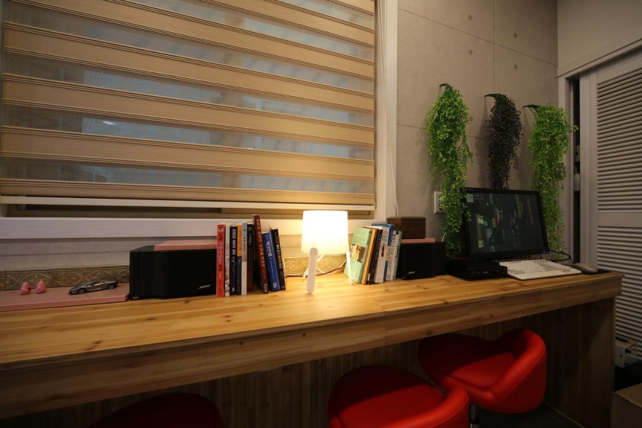 Uh Suite Gyeongju Exterior foto