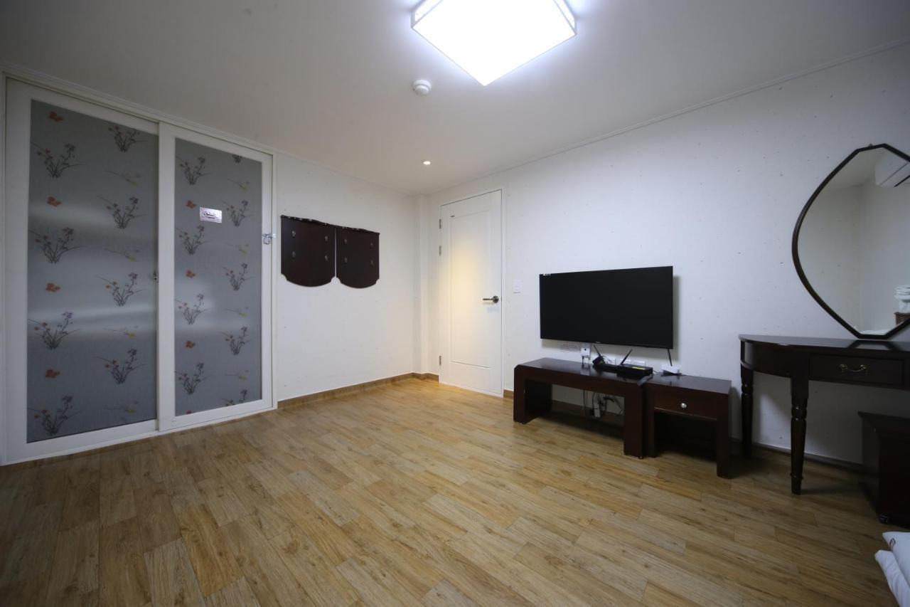 Uh Suite Gyeongju Exterior foto