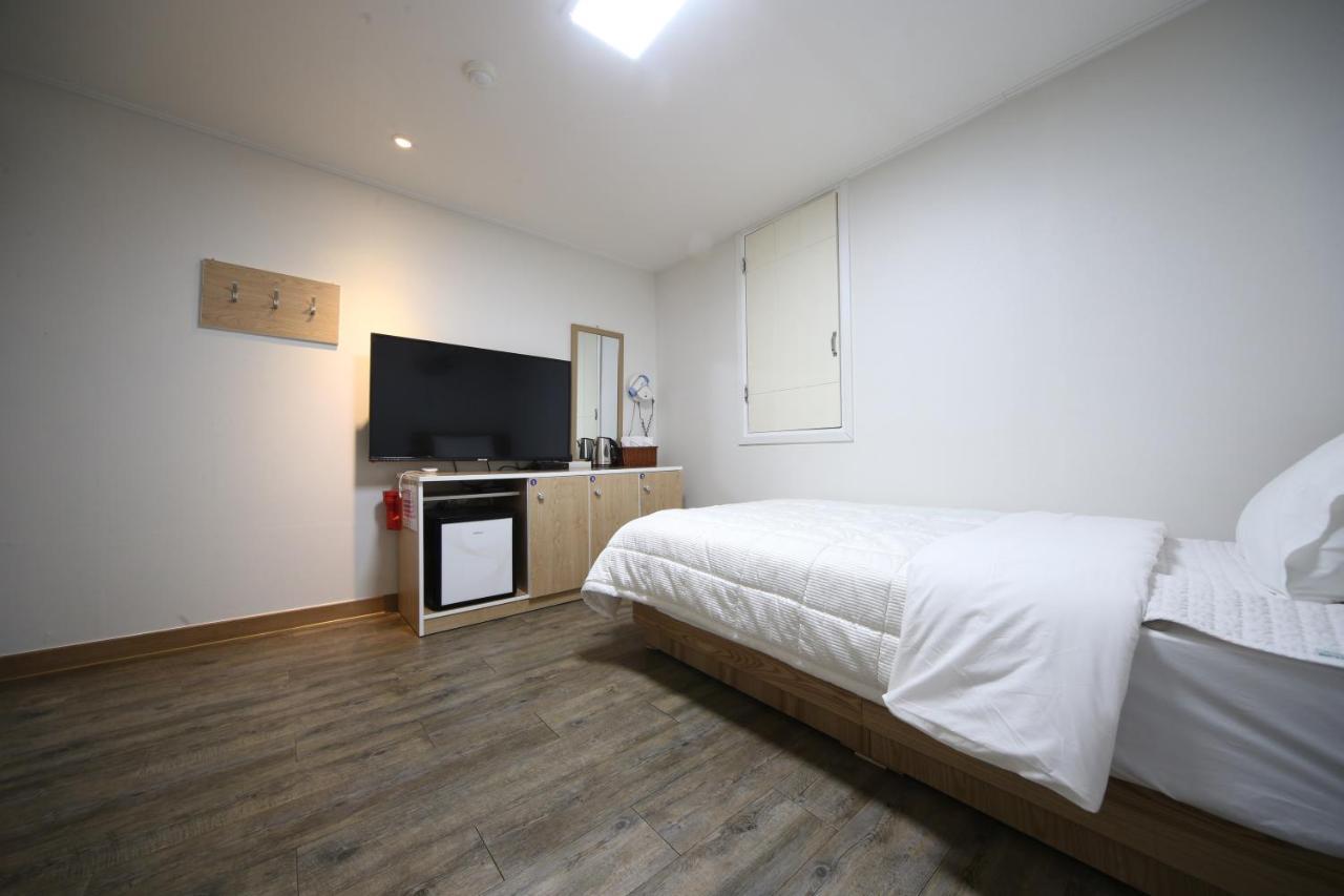 Uh Suite Gyeongju Exterior foto